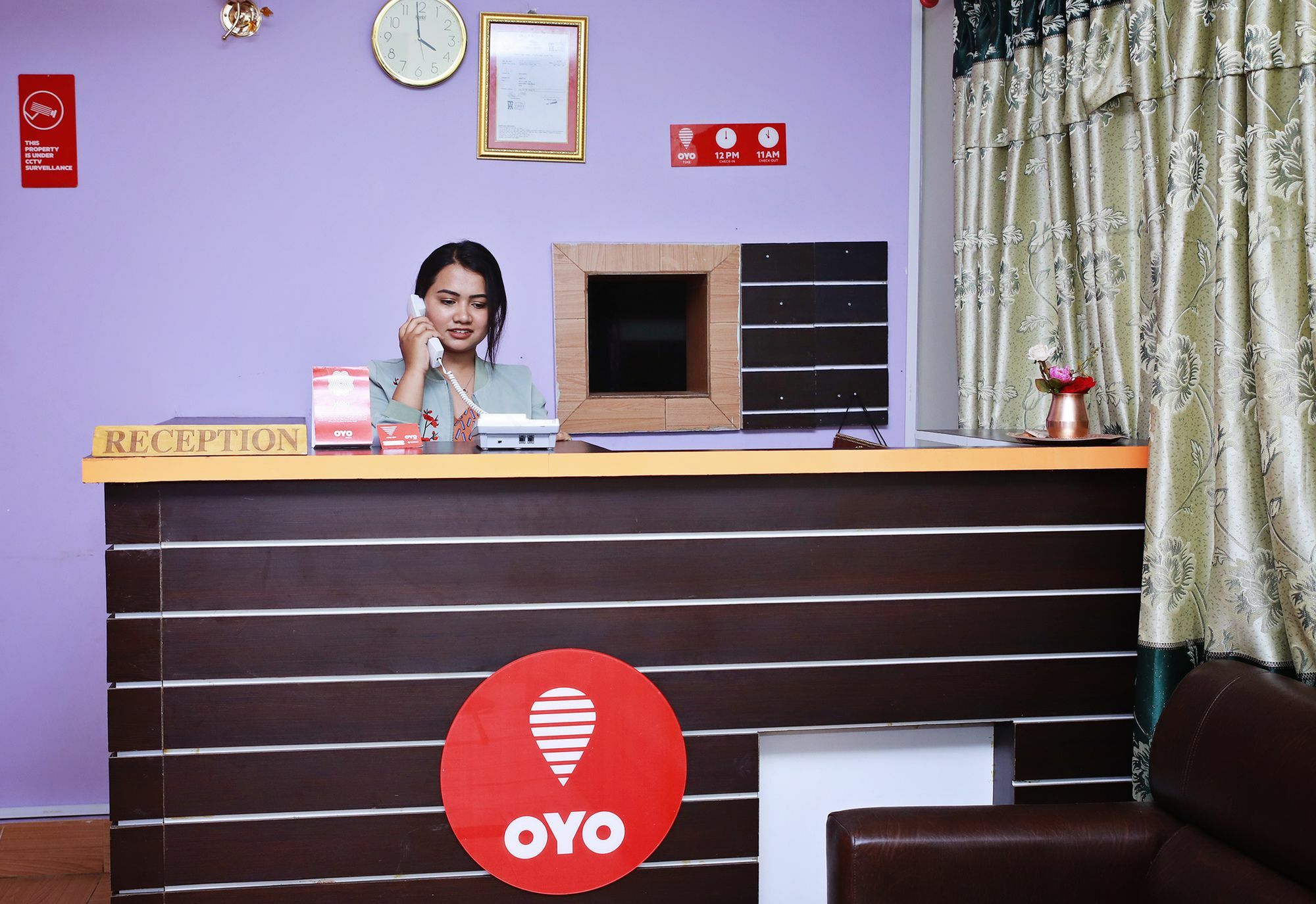 Oyo 575 Api Suites 포카라 외부 사진