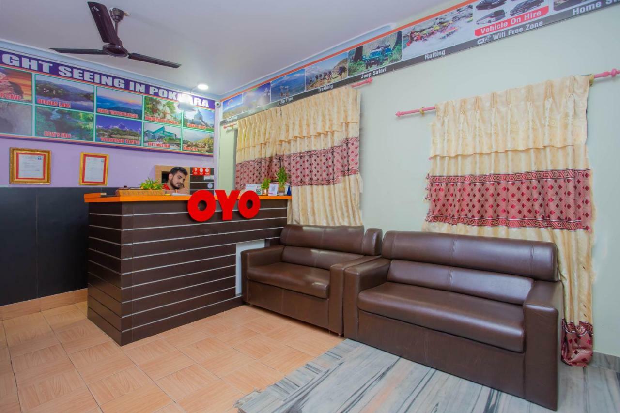 Oyo 575 Api Suites 포카라 외부 사진